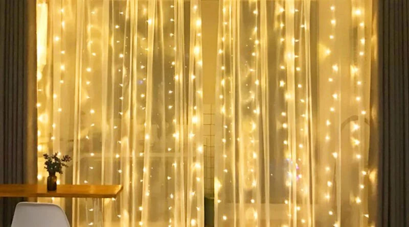 Cortina De Luces Led Navidad 3 X 3 Metros Calida 300 Led Control Remoto Y Usb Lluvia Tiras 8 Modos De Iluminación Decorativa Interior Y Exterior Decoración Fiestas, Casamientos, Fácil De Instalar.